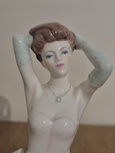 Coalport ladies fashion - ladies, of
