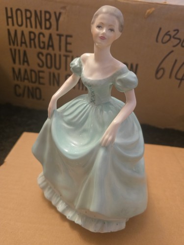 Vintage coalport figurine - coalport,