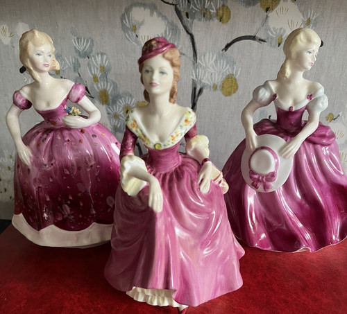 Coalpor figurine ladies - x, "